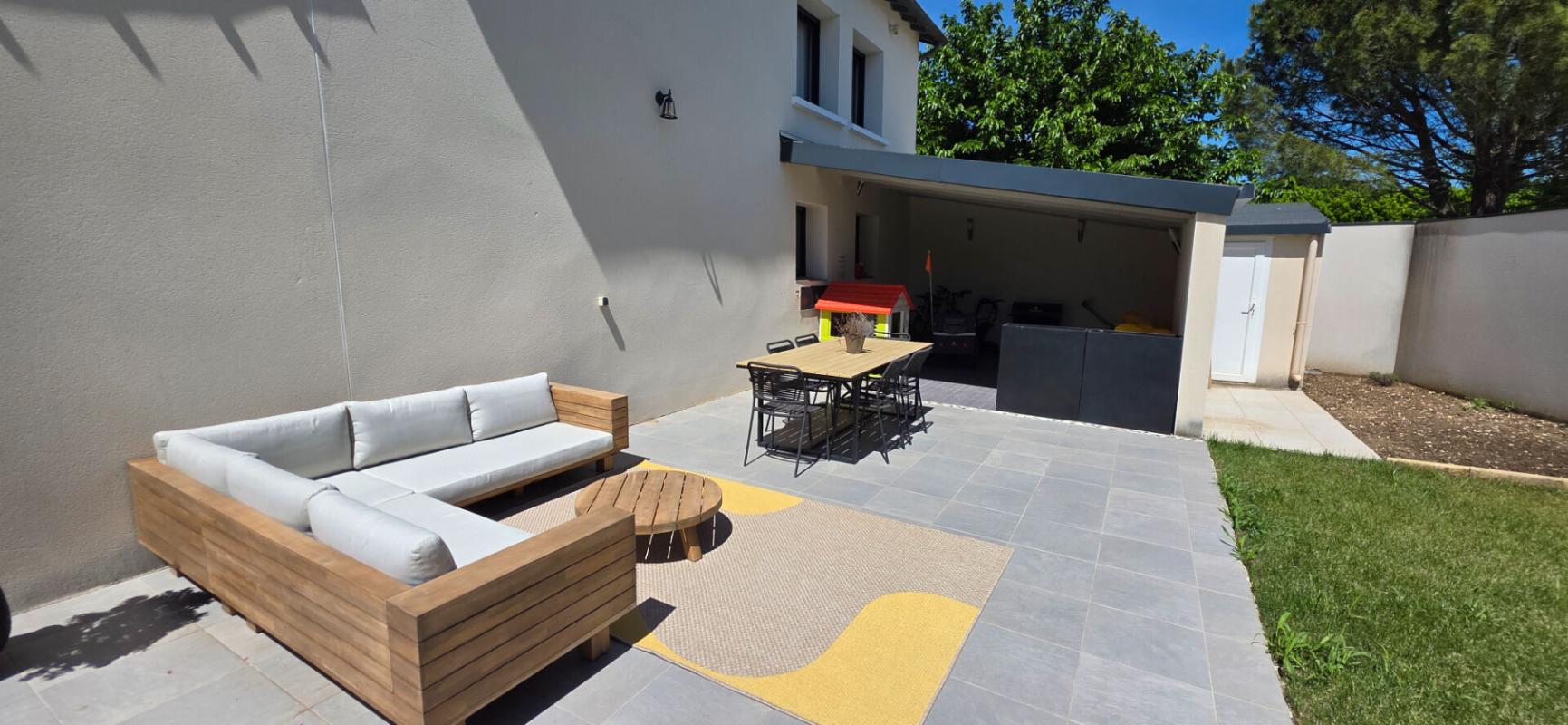 ROCHEMAURE Maison de 138 m2 avec piscine 3