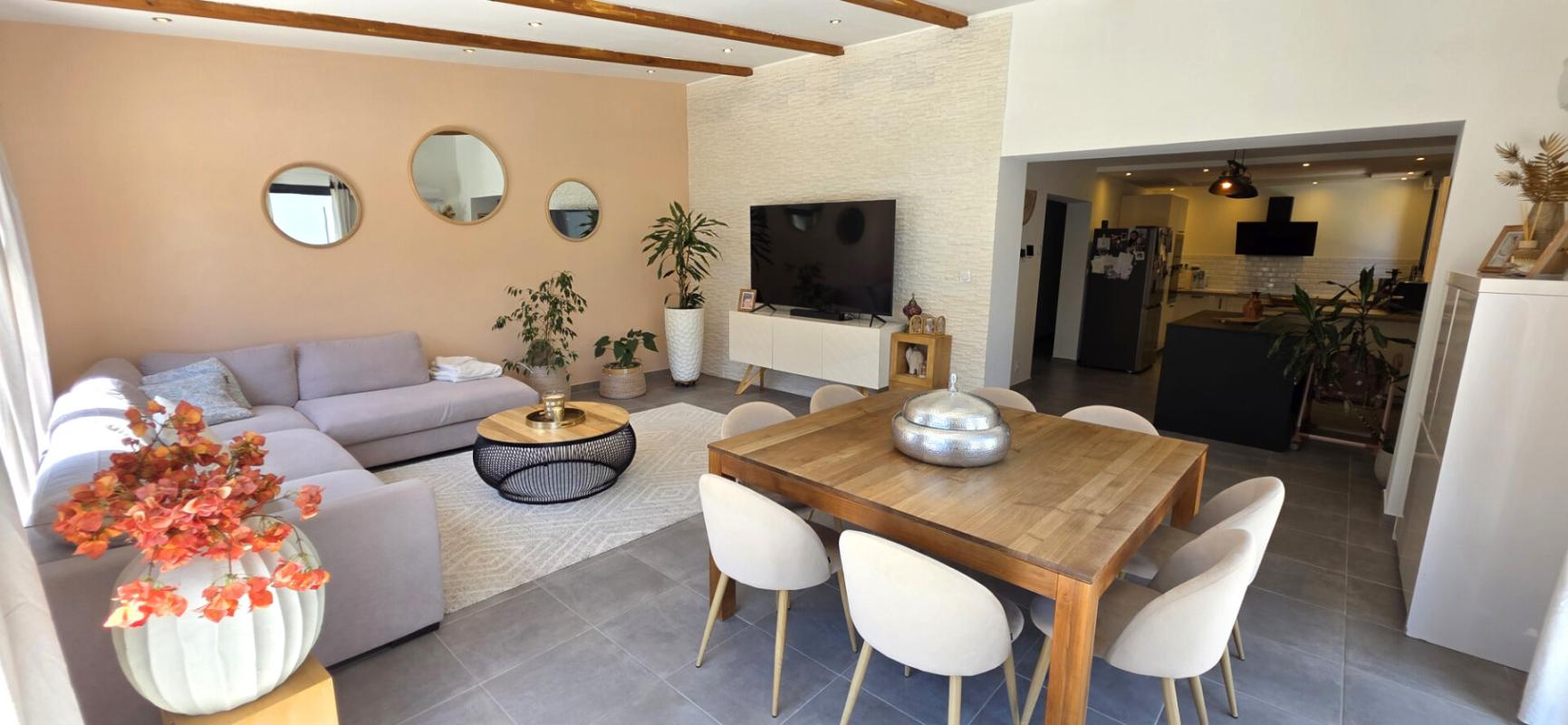 ROCHEMAURE Maison de 138 m2 avec piscine 6