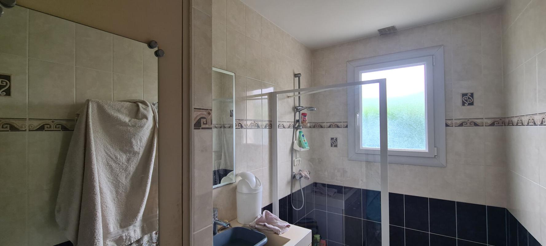 GORGES Maison Gorges 4 P . 3 Chs . 84.7 M² . Garage . T 545 M² . Terrasse 14