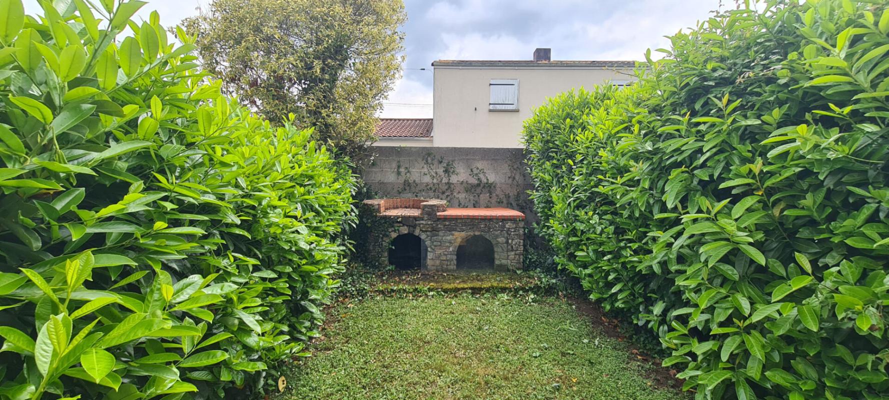 GORGES Maison Gorges 4 P . 3 Chs . 84.7 M² . Garage . T 545 M² . Terrasse 18