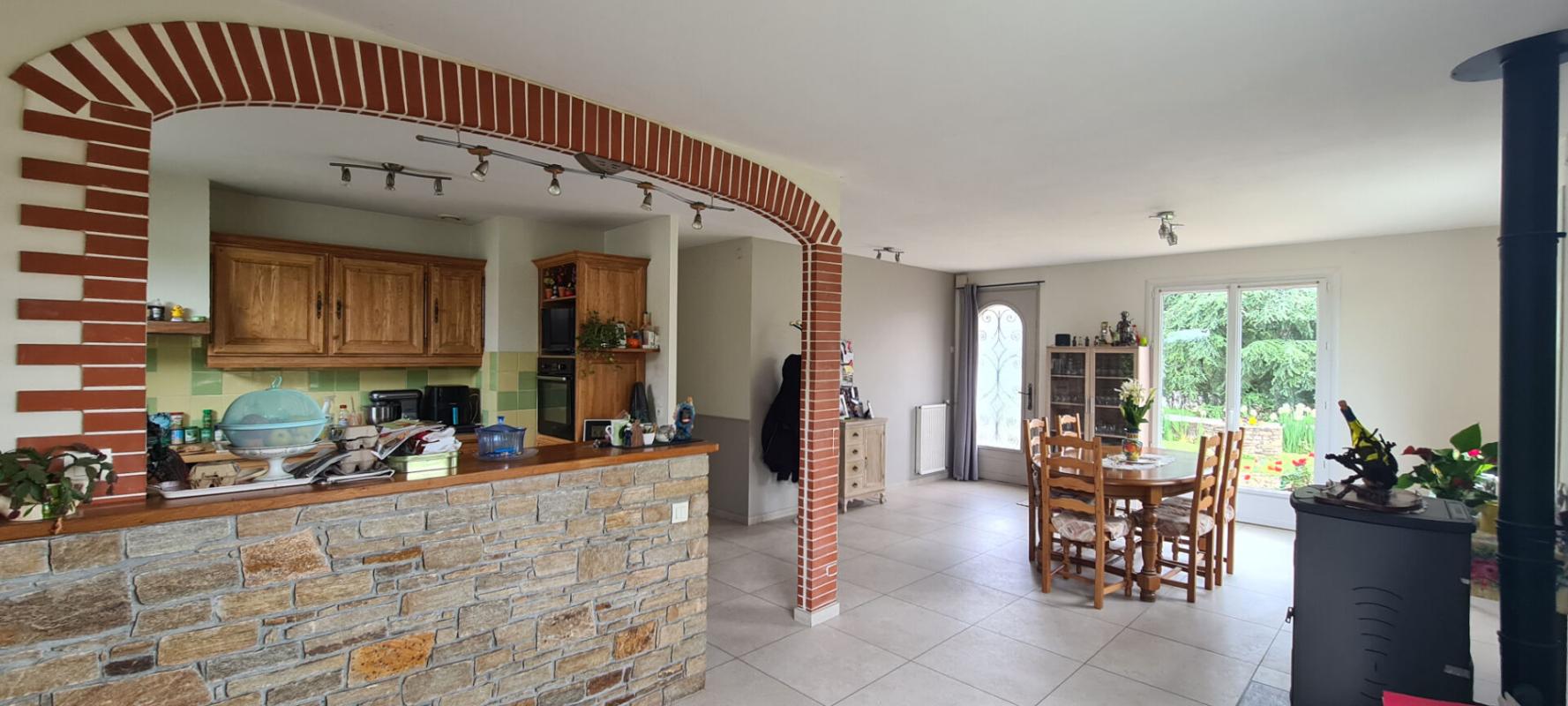 GORGES Maison Gorges 4 P . 3 Chs . 84.7 M² . Garage . T 545 M² . Terrasse 3