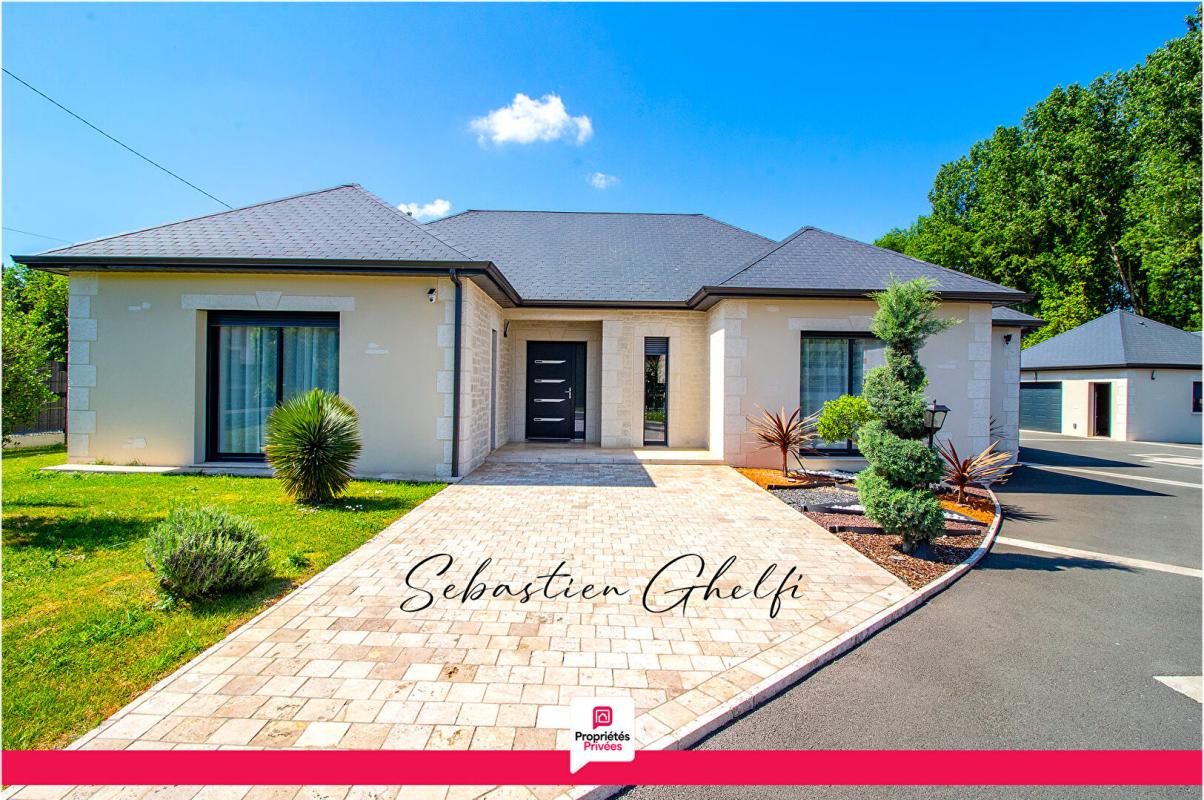 CONTRES belle maison de plain-pied avec 3 chambres-cellier-grand garage-beau terrain 3