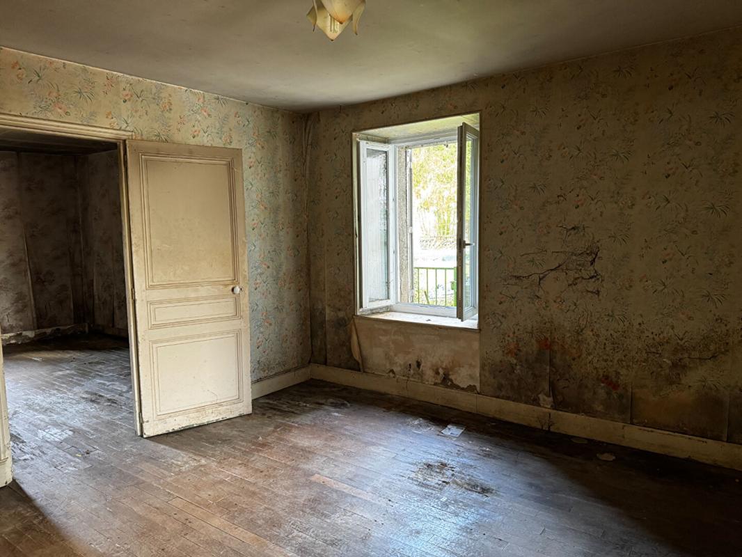 ROCHES-BETTAINCOURT Maison de village  3 pièce(s) 60 m2 A RENOVER 3