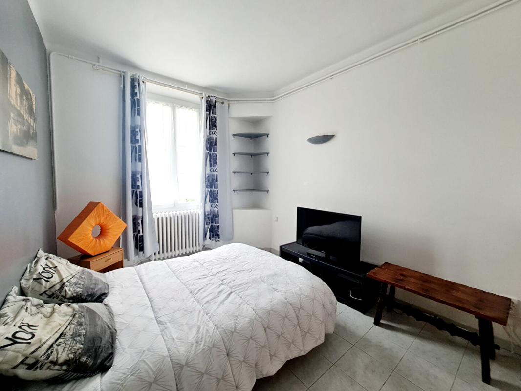 ALES EXCLUSIVITE - Maison de ville proche commerces et écoles - 750 M² de terrain 14