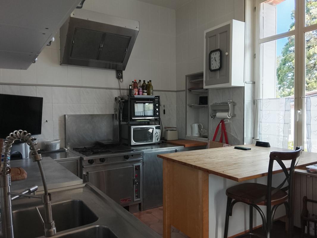 BELABRE Demeure de prestige Belabre 7 pièce(s) 200 m2 10