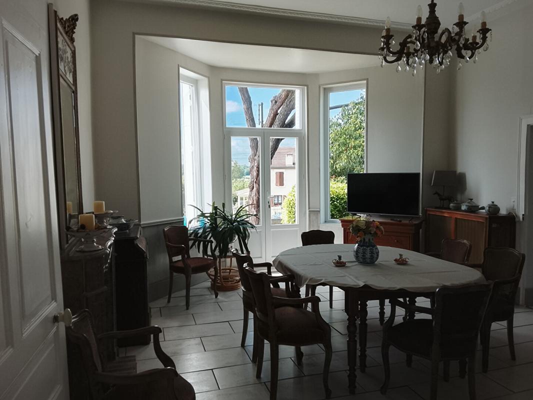 BELABRE Demeure de prestige Belabre 7 pièce(s) 200 m2 8