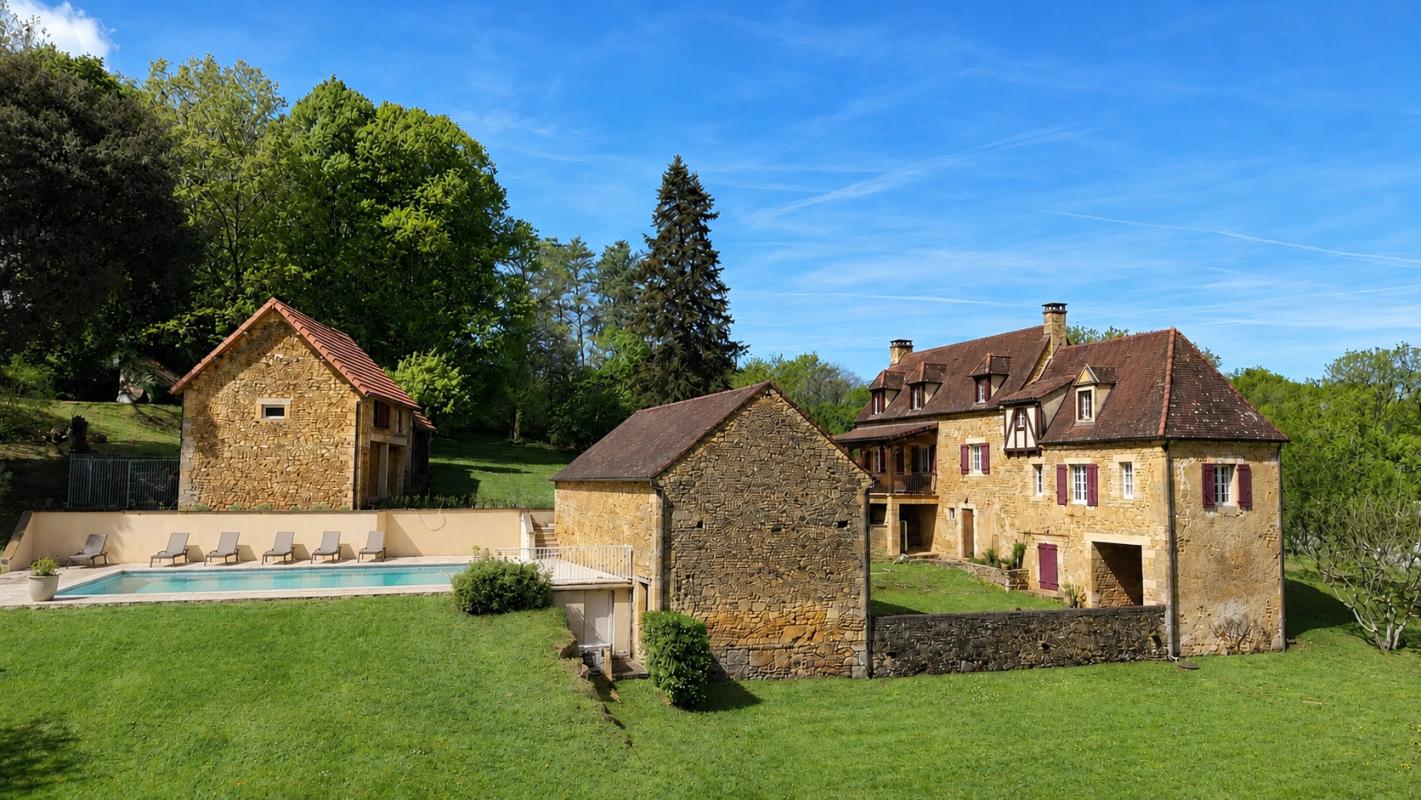 SARLAT-LA-CANEDA Maison Sarlat La Caneda 8 pièce(s) 160 m2 1