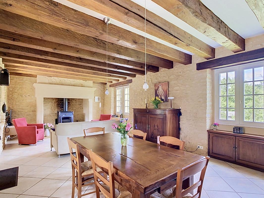 SARLAT-LA-CANEDA Maison Sarlat La Caneda 8 pièce(s) 160 m2 4