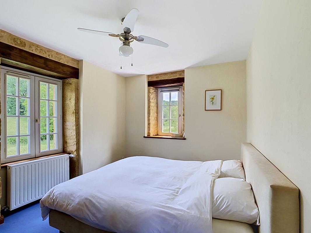 SARLAT-LA-CANEDA Maison Sarlat La Caneda 8 pièce(s) 160 m2 7