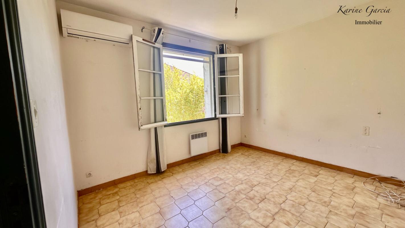 SIX-FOURS-LES-PLAGES EMPLACEMENT PRIVILEGIE - SIX FOURS PROCHE LA COUDOULIERE - MAISON 3 PIECES - TERRAIN 300 M² - GARAGE - SOUS SOL 10