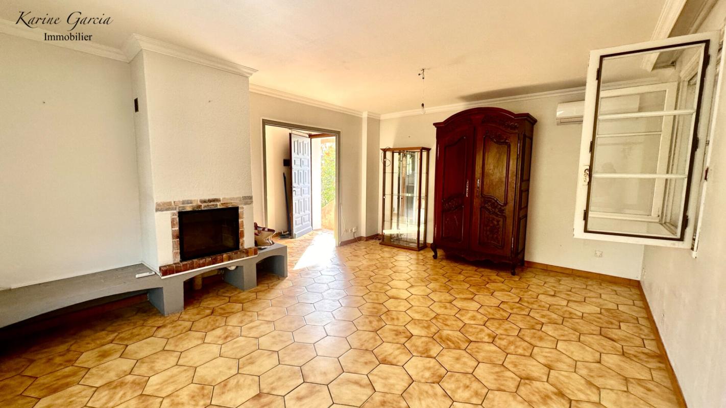 SIX-FOURS-LES-PLAGES EMPLACEMENT PRIVILEGIE - SIX FOURS PROCHE LA COUDOULIERE - MAISON 3 PIECES - TERRAIN 300 M² - GARAGE - SOUS SOL 7