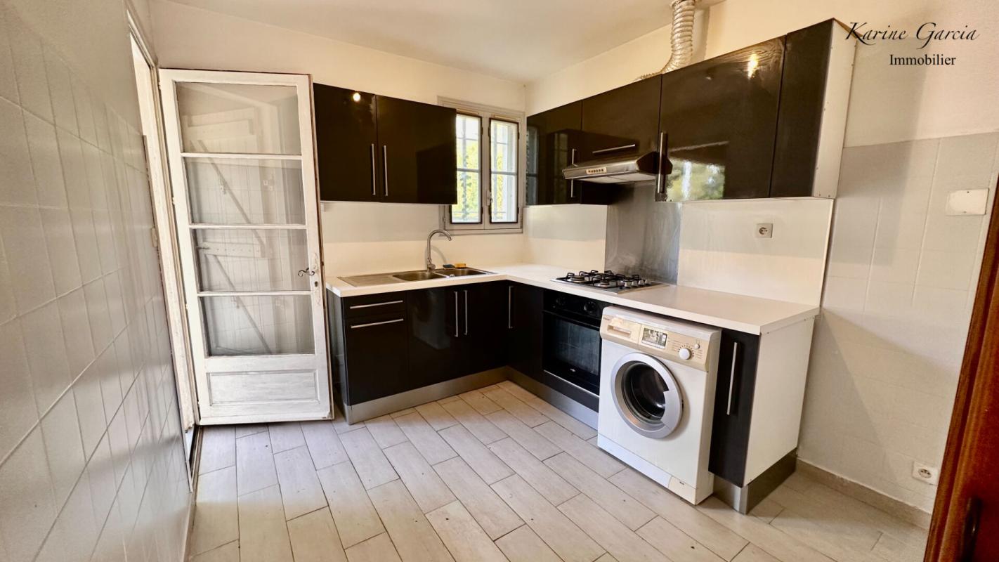 SIX-FOURS-LES-PLAGES EMPLACEMENT PRIVILEGIE - SIX FOURS PROCHE LA COUDOULIERE - MAISON 3 PIECES - TERRAIN 300 M² - GARAGE - SOUS SOL 9