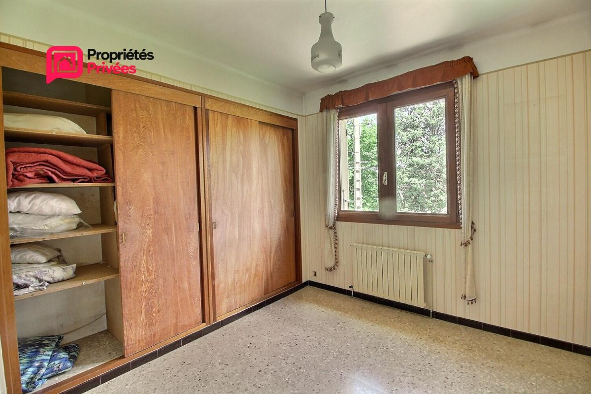 BAGNOLS-SUR-CEZE Bagnols-sur-Cèze Villa  7 pièce(s) 240 m2 , 4 chambres , Terrain 1 200 m², divisible et constructible 8