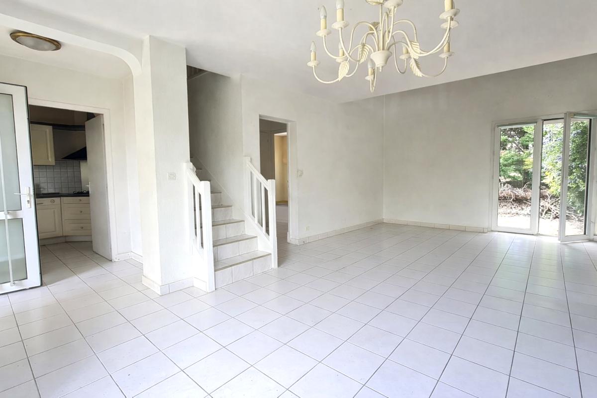 LAGORD Exclusivité ! A vendre Maison Lagord de 113m2 avec jardin et garage 4