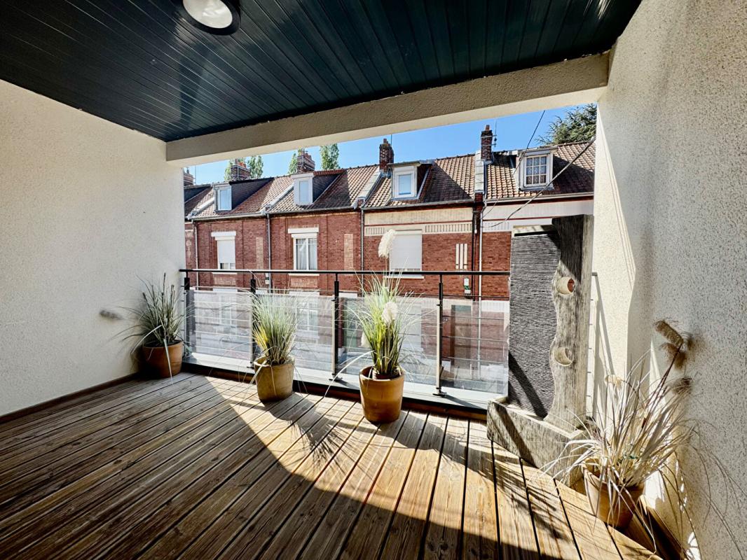 AMIENS Maison moderne ,125m2, 3 chambres , cour, garage  Quartier HENRIVILLE AMIENS 1