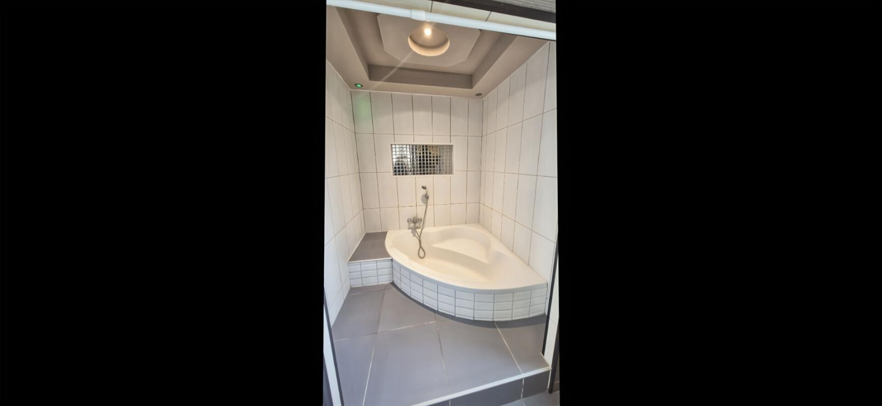 NIEDERBRONN-LES-BAINS Vue imprenable  Maison rénovée  avec terrasse et jacuzzi  Niederbronn-les-Bains 9