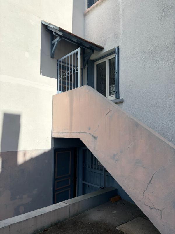 VITRY-SUR-SEINE Maison  10 pièce(s) 207.41 m2 14