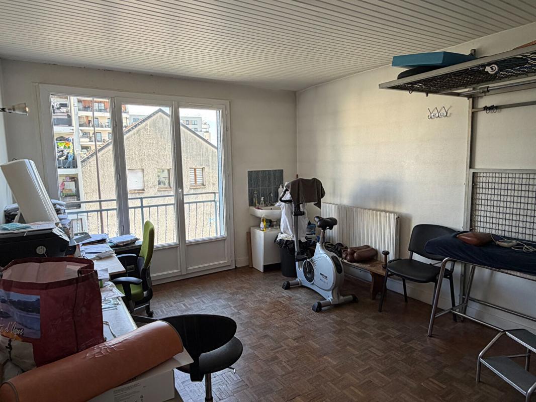 VITRY-SUR-SEINE Maison  10 pièce(s) 207.41 m2 9