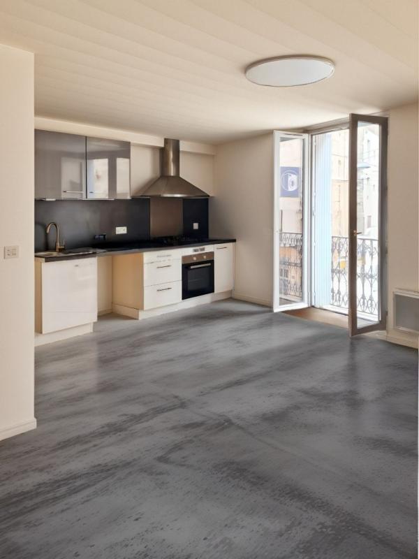 MONTAGNAC Appartement T3 + Murs commerciaux en rez -de-chaussée 100 m2 2