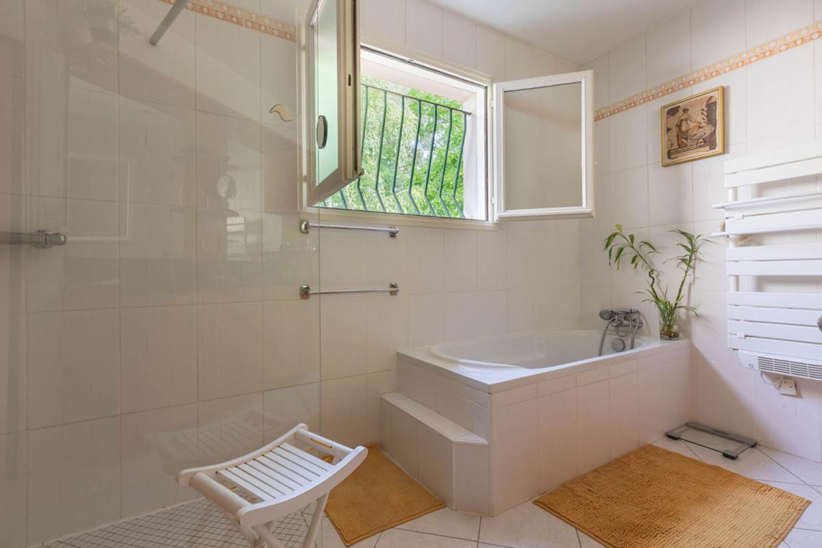 BASSE-GOULAINE Maison 6 pièces 170m2 avec piscine chauffée 15
