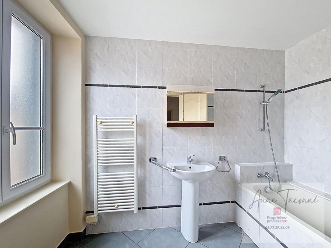 MEREVILLE Maison 9