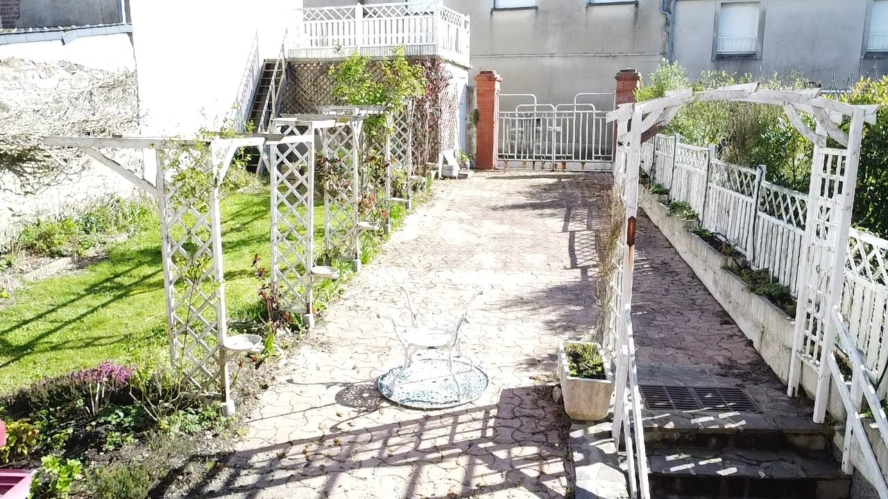 SAINT-PAIR-SUR-MER Maison d'environ 177m² dans le centre de Saint Pair sur Mer 2