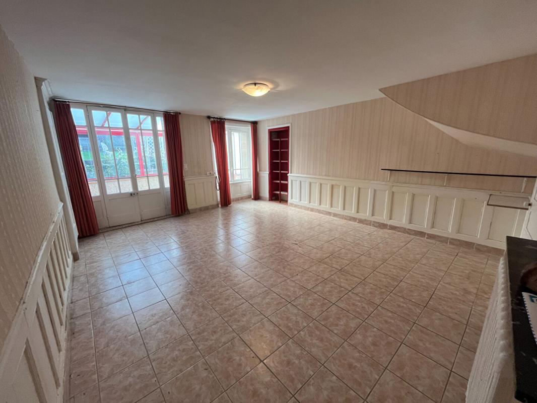 SAINT-PAIR-SUR-MER Maison d'environ 177m² dans le centre de Saint Pair sur Mer 5
