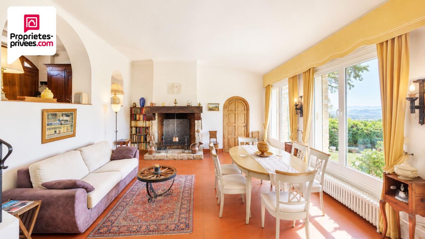 SAINT-CEZAIRE-SUR-SIAGNE DEMEURE UNIQUE DANS VILLAGE PROVENCAL AVEC VUE EXCEPTIONNELLE 11