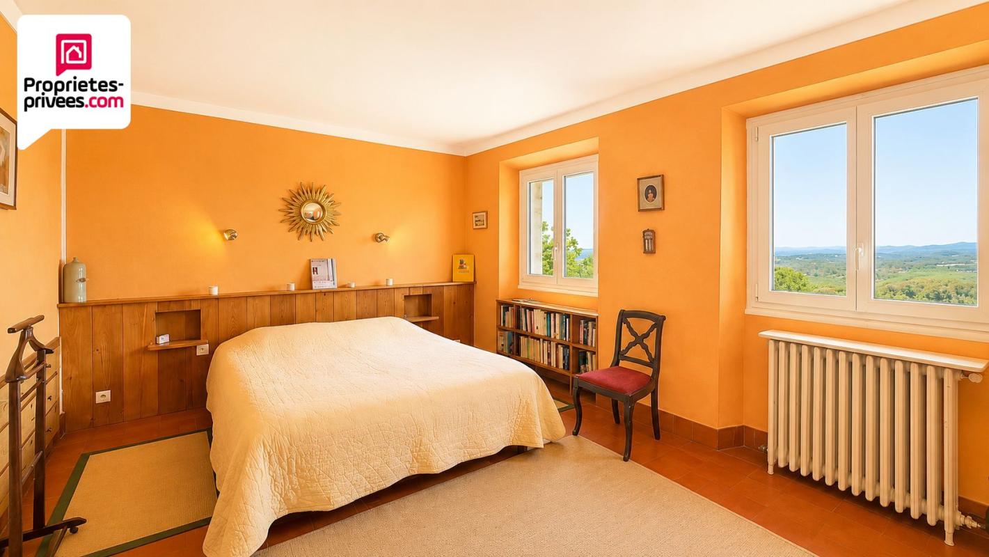 SAINT-CEZAIRE-SUR-SIAGNE DEMEURE UNIQUE DANS VILLAGE PROVENCAL AVEC VUE EXCEPTIONNELLE 15