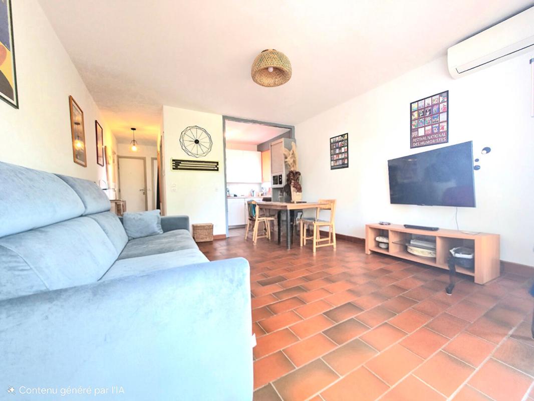LE LAVANDOU Appartement Le Lavandou 2 pièce(s) 40 m2 ET TERRASSE 4