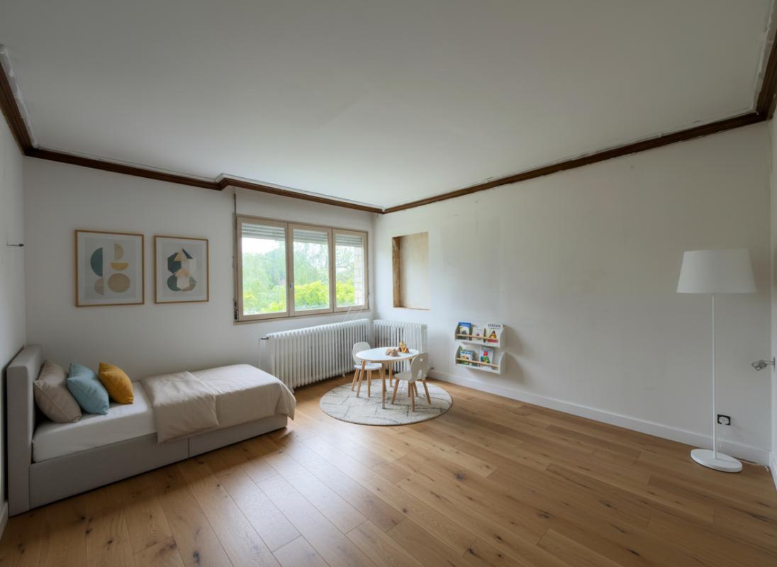 VIERZON Maison Vierzon 4 pièce(s) 159 m2 10