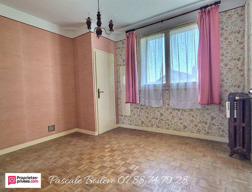 VERNANTES Maison avec diverses dépendances et appartement - VERNANTES (49390) 12