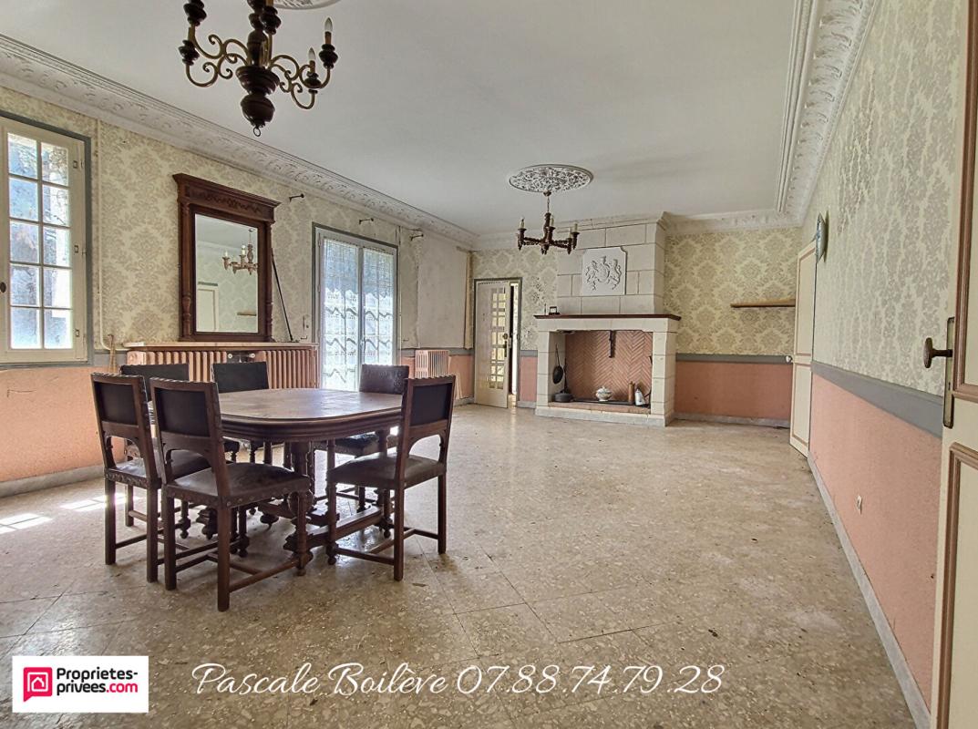 VERNANTES Maison avec diverses dépendances et appartement - VERNANTES (49390) 4