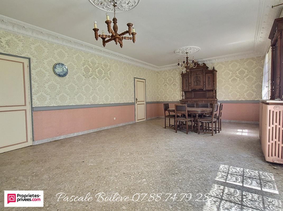 VERNANTES Maison avec diverses dépendances et appartement - VERNANTES (49390) 5