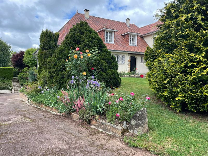 LE VIGEN Maison familiale de charme style périgourdin - Quartier résidentiel recherché proche Limoges 3