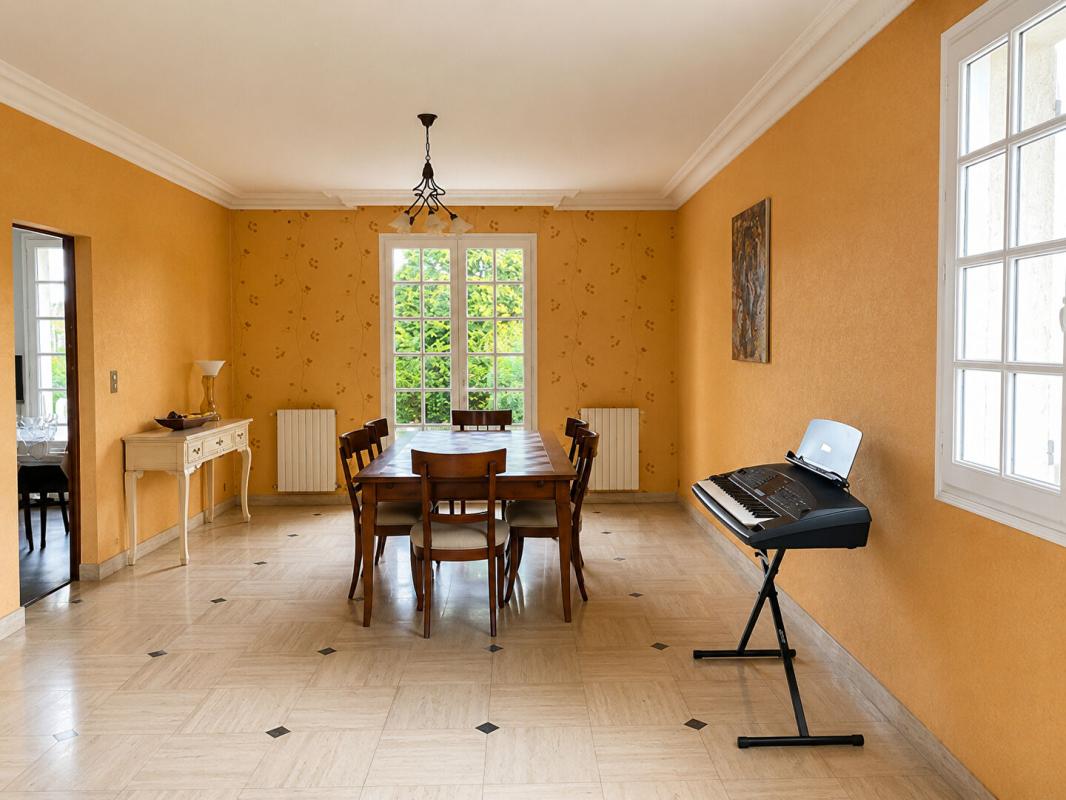 LE VIGEN Maison familiale de charme style périgourdin - Quartier résidentiel recherché proche Limoges 5