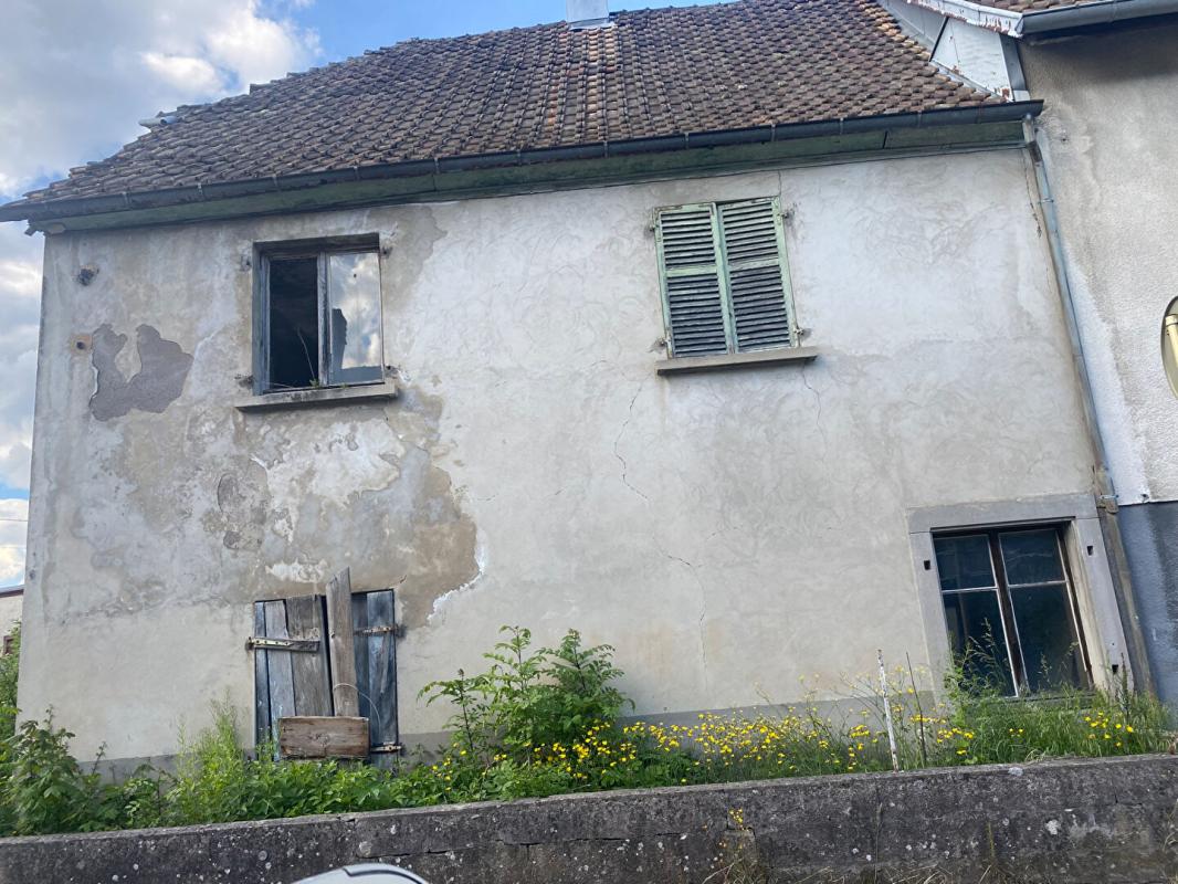 FELLERING Spécial investisseur  Maison à rénover entièrement Fellering 68470 2