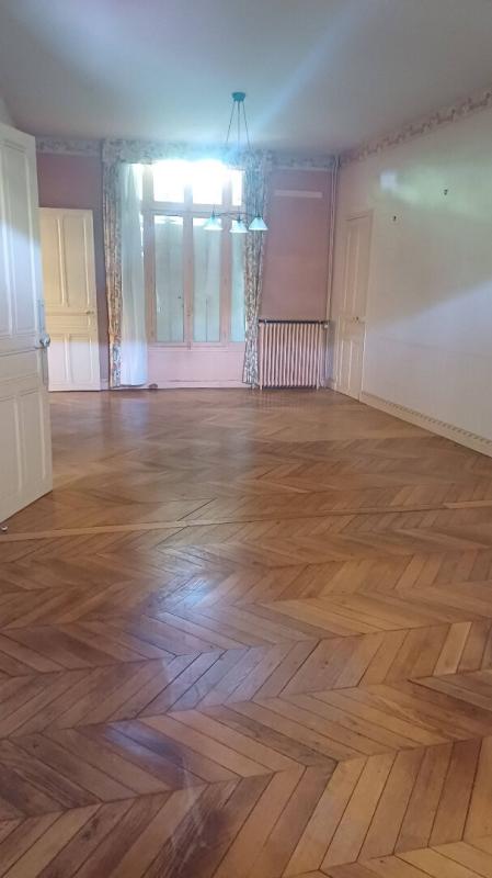 NOYON MAISON BOURGEOISE 5
