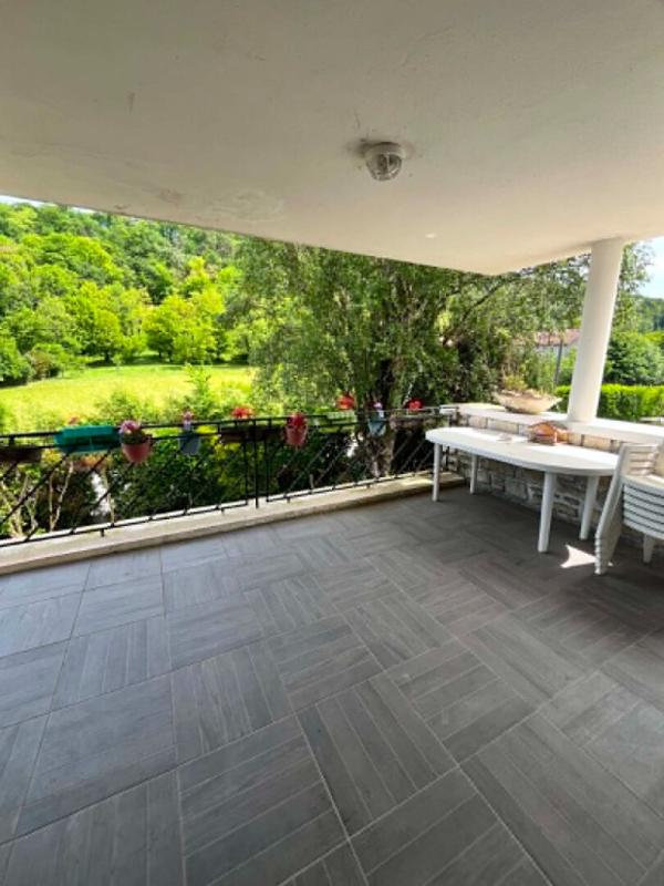 NOTRE-DAME-DE-SANILHAC Maison Sanilhac 100 m2 avec jardin 17