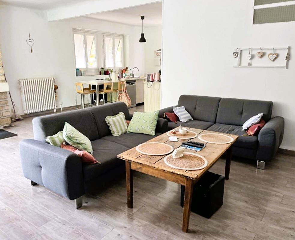NOTRE-DAME-DE-SANILHAC Maison Sanilhac 100 m2 avec jardin 3