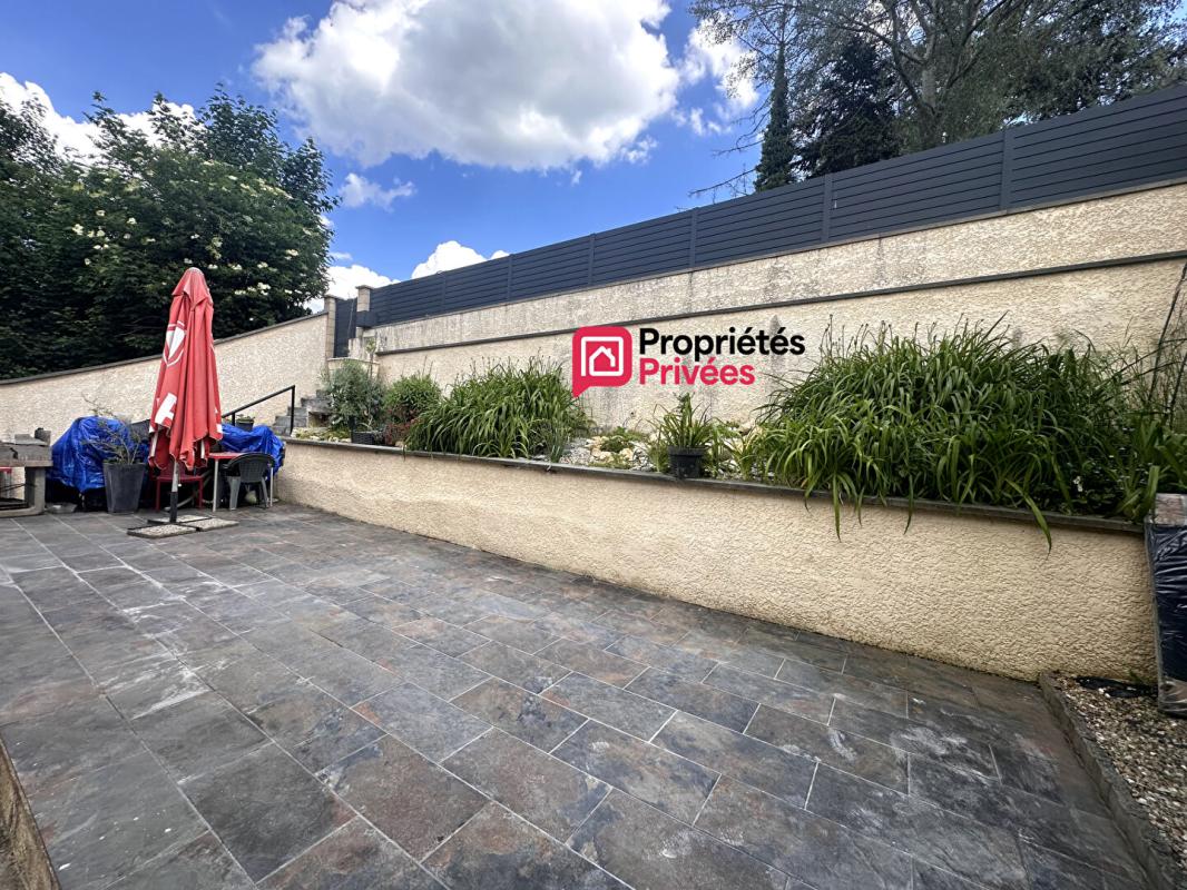 VIARMES Charmante maison familiale avec jardin, terrasses et dépendance 115 m2 7