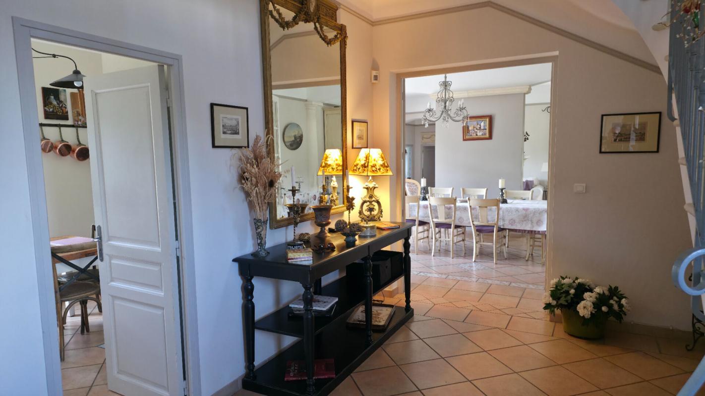 MALAUCENE EXCLUSIVITE. 84340, MALAUCENE, A 5 mn à pied du centre-village, BASTIDE DE 8 PIECES DE 203 M² sur 1815 m² de TERRAIN clos avec Piscine 13