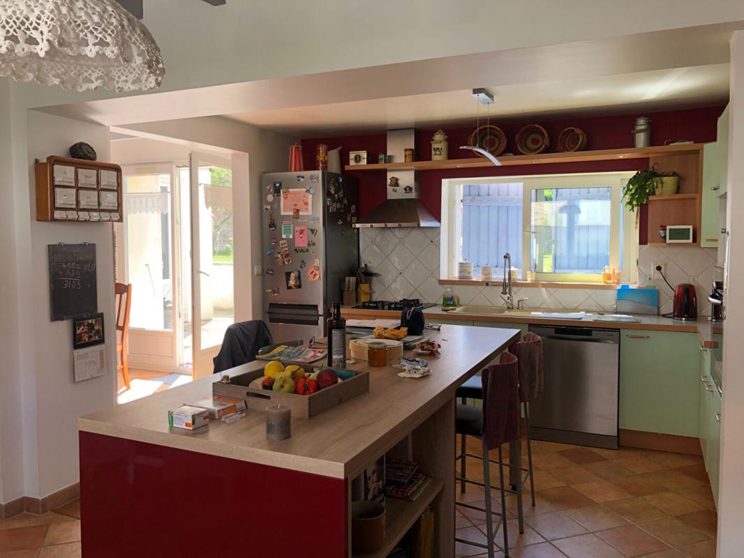 COULOMMIERS Charmante briarde rénovée -175 m² habitables - 4 chambres -Terrain de 871 m² 6