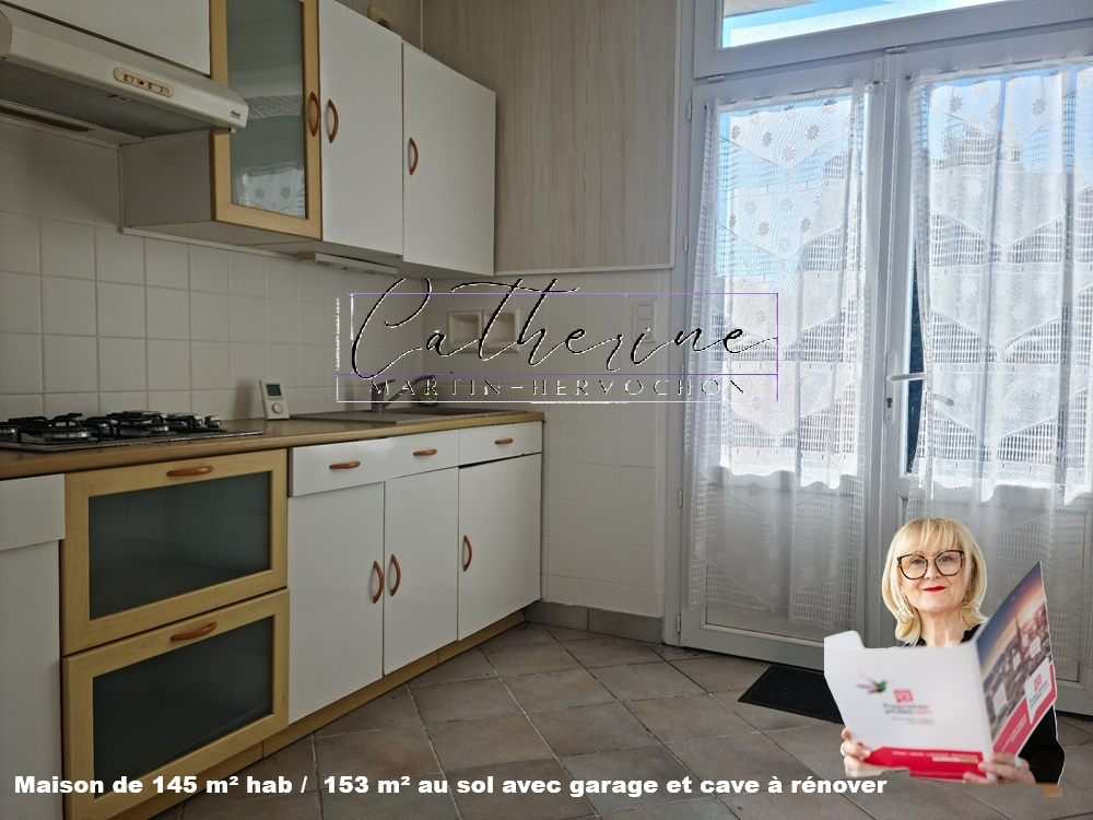 LE CROISIC Maison de 145 m² hab / 153 m² au sol  à rénover sur parcelle de 388 m² avec garage 2
