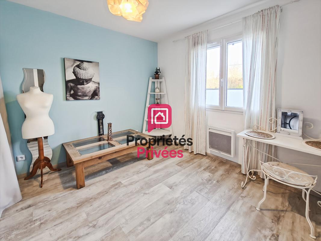 LANGON Maison contemporaine 107 m2 - 4 chambres - Piscine - Secteur Calme 13