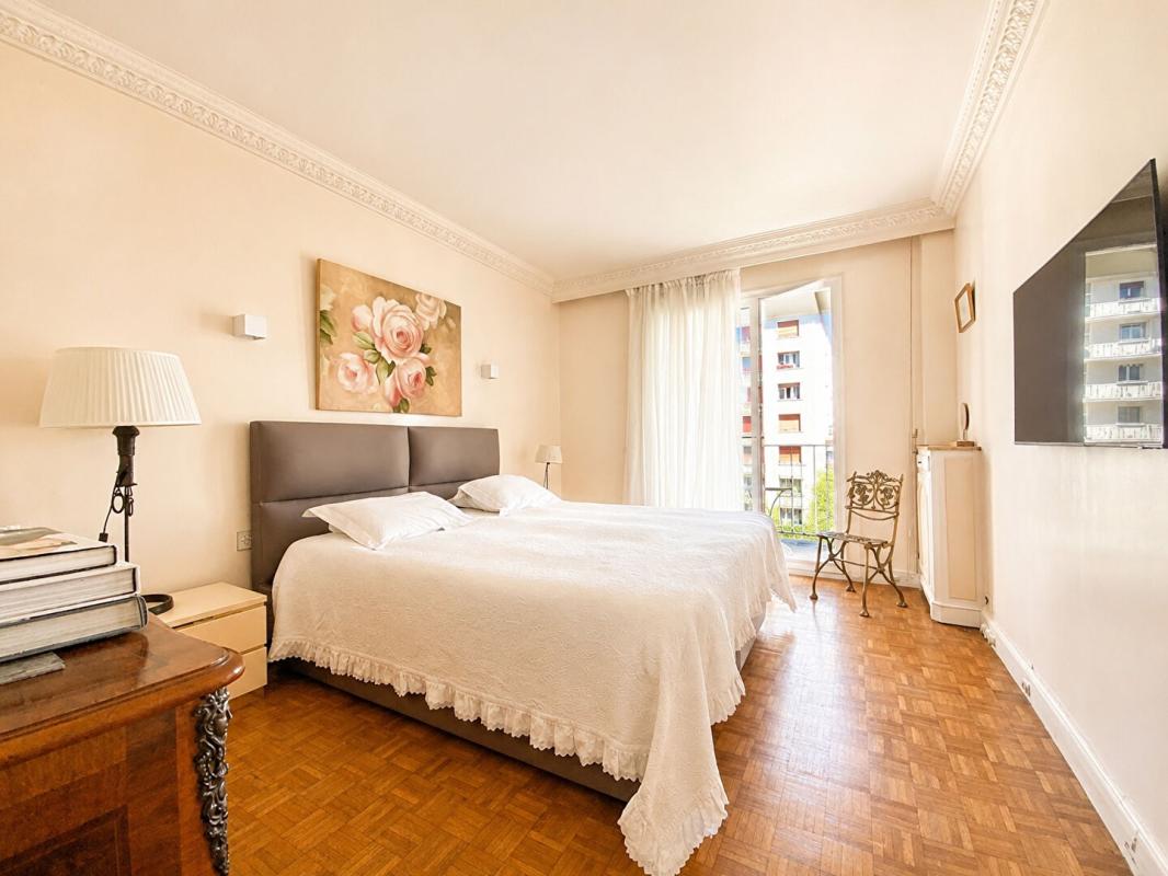 PARIS-12E-ARRONDISSEMENT Appartement 127 m2 avec 3 chambres et balcons 12