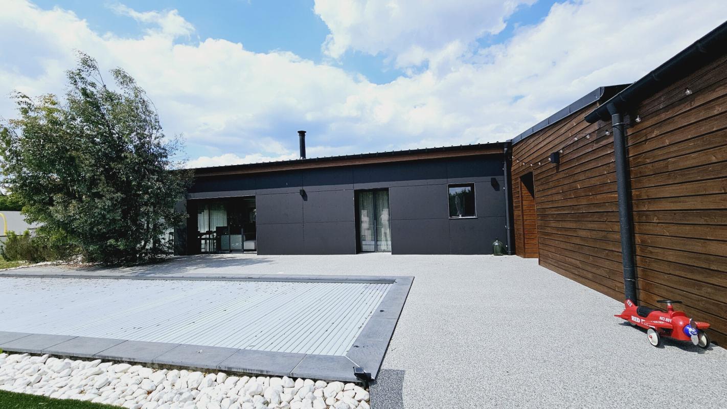 SAINT-DOULCHARD MAISON DE PLAIN PIED DE 160M² 5 PIECES PISCINE GARAGE 17