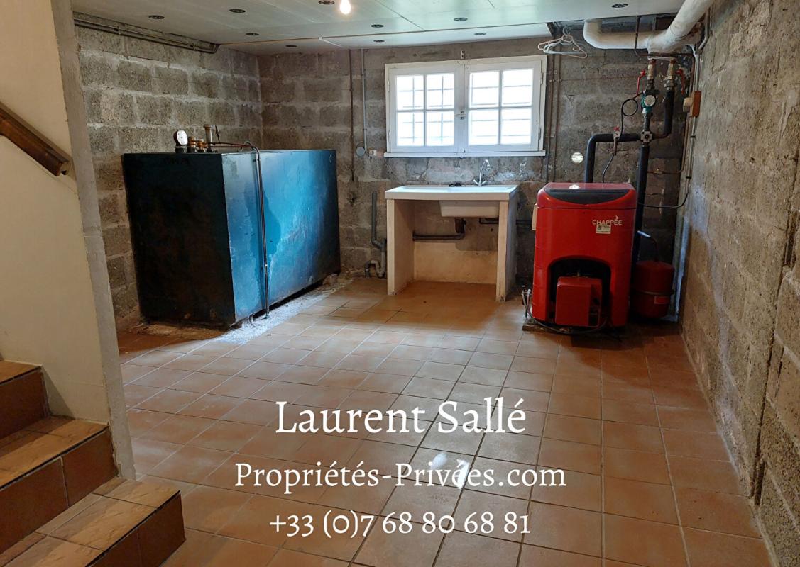 QUESTEMBERT QUESTEMBERT 56230 - MAISON CENTRE VILLE.  6 pièces 108m2 9