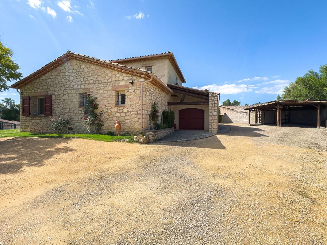 BOISSET-ET-GAUJAC Boisset-et-Gaujac - Maison en pierre 135 m² avec piscine chauffée sur environ 1 370 m² 2