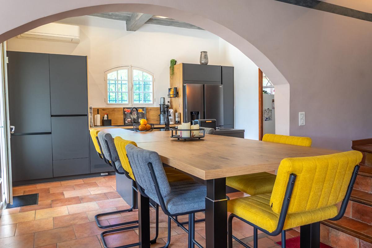 BOISSET-ET-GAUJAC Boisset-et-Gaujac - Maison en pierre 135 m² avec piscine chauffée sur environ 1 370 m² 4